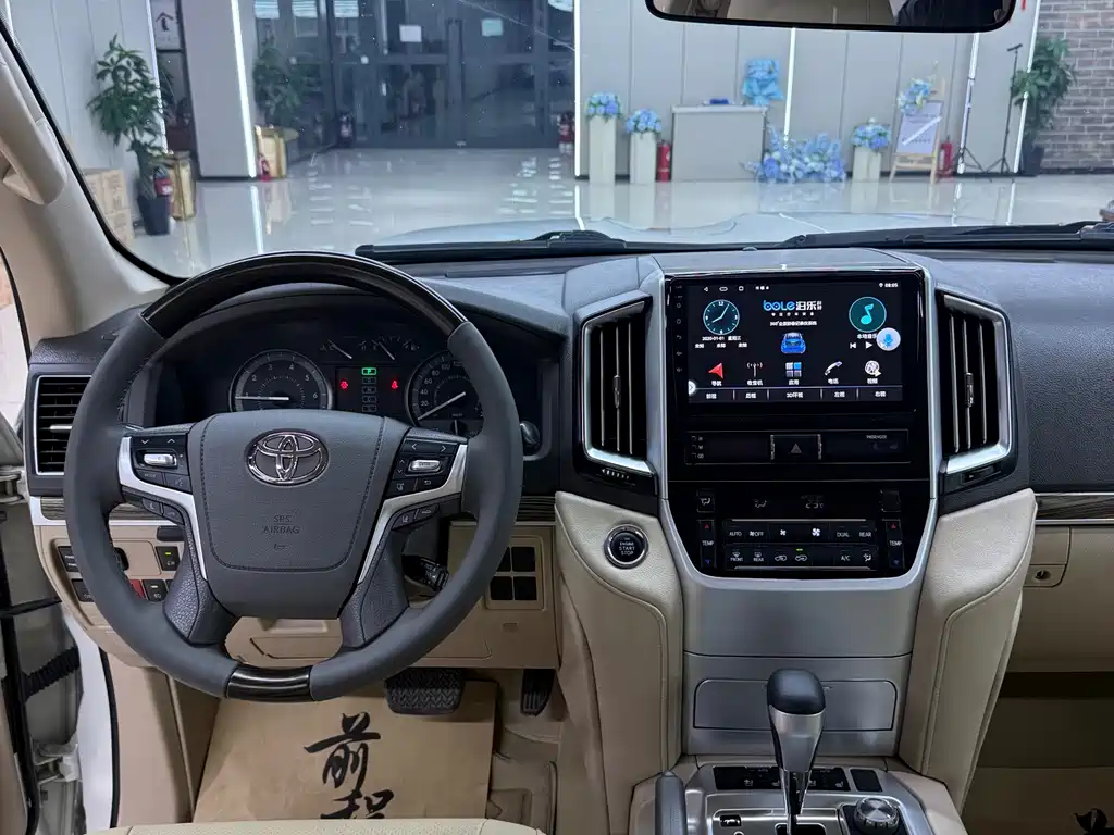 Toyota Land Cruiser 2015 — фото 26