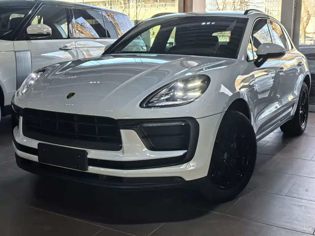 Porsche Macan 2024 — фото 1