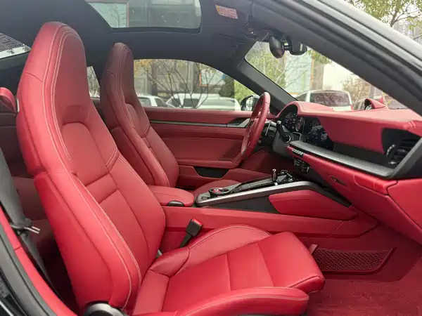 Porsche 911 2023