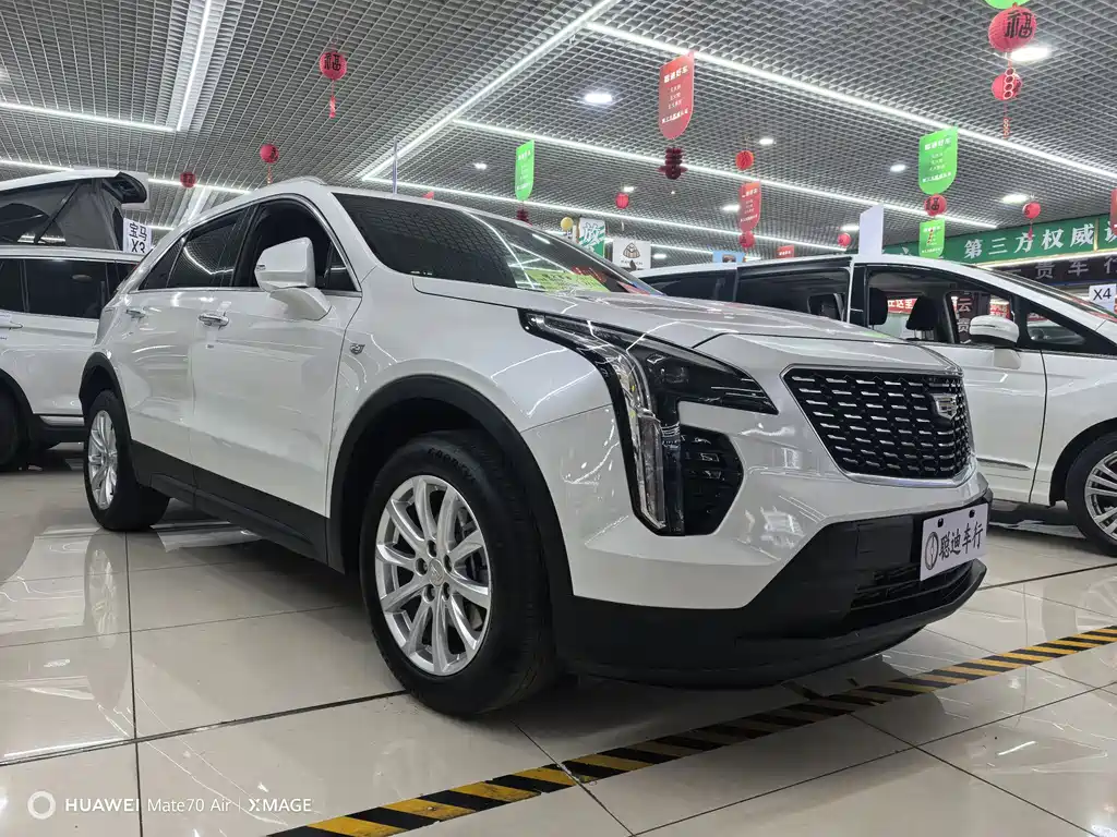 Cadillac XT4 2023 — фото 3