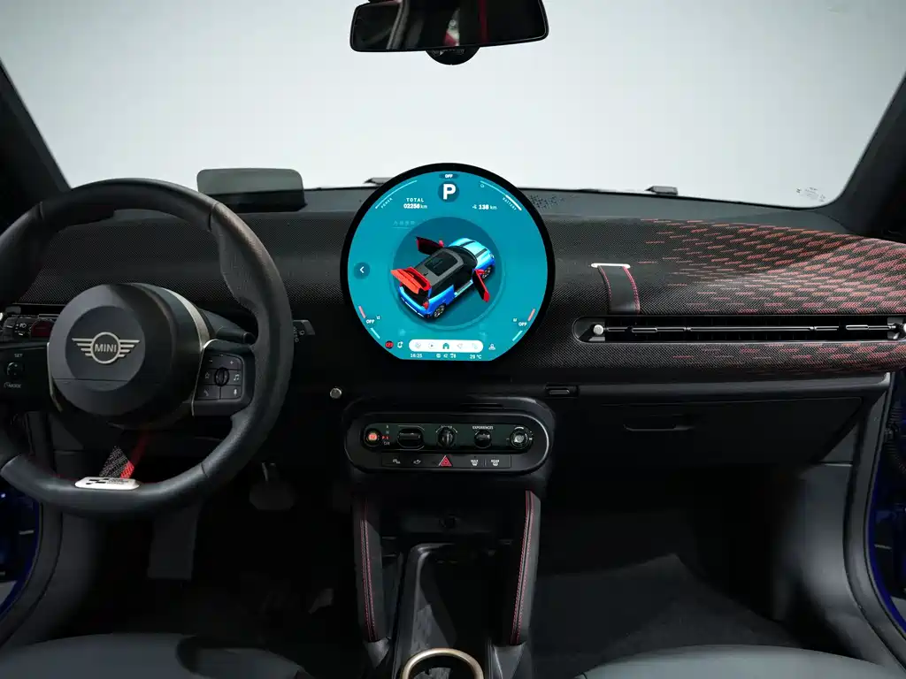 MINI JCW EV 2025 — фото 10