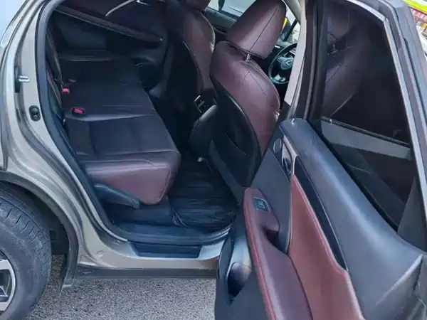 Lexus RX 2021