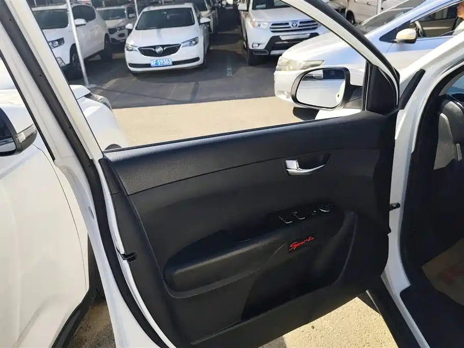 Kia KX3 2015 — фото 7