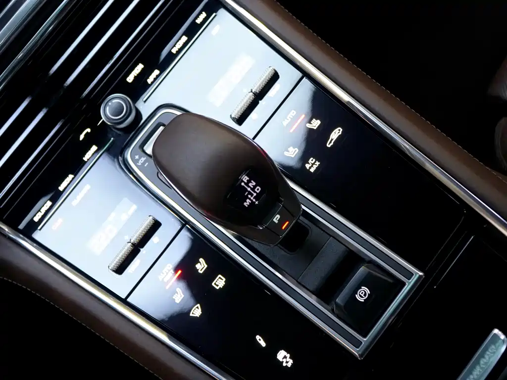 Porsche Panamera 2021 — фото 17