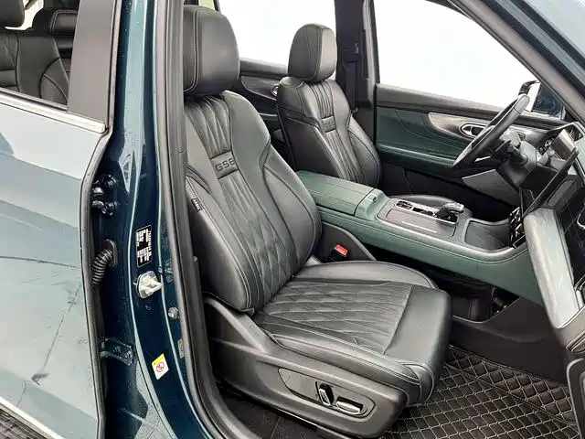 GAC Motor Trumpchi GS8 2021 — фото 16