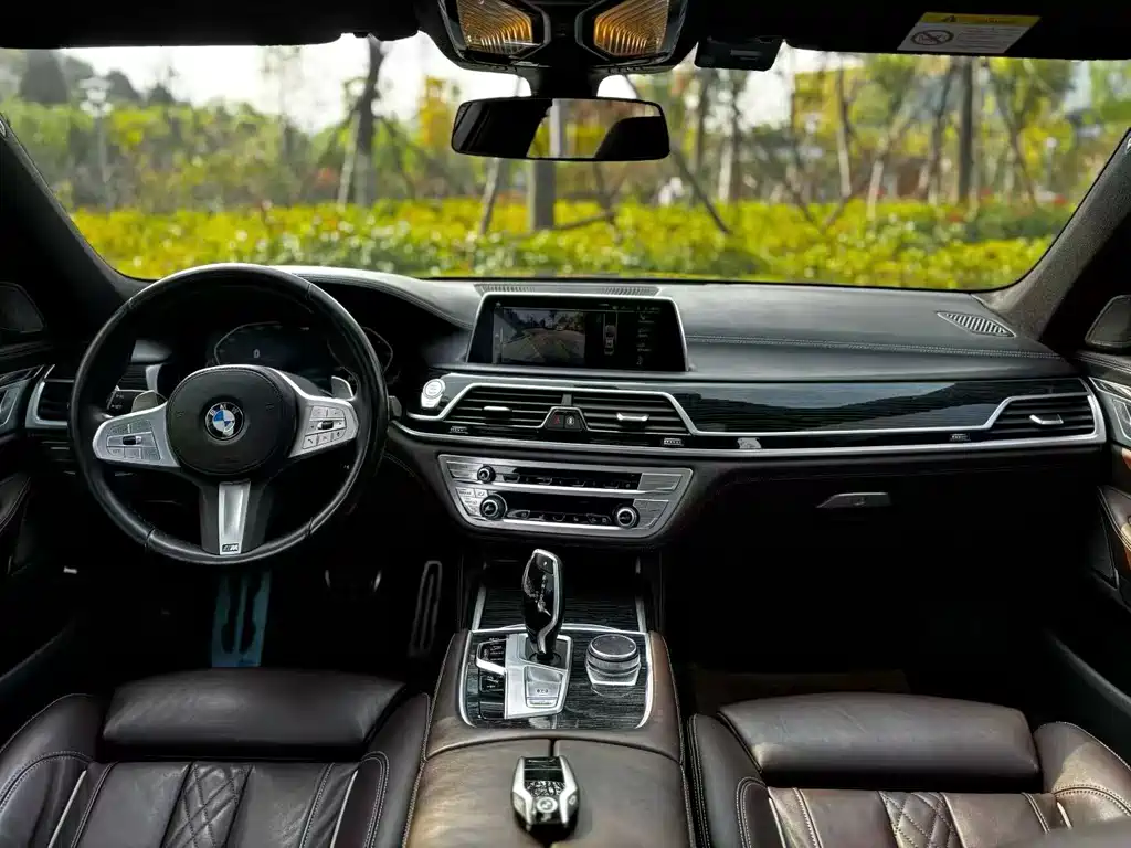 BMW 7 Series 2020 — фото 5