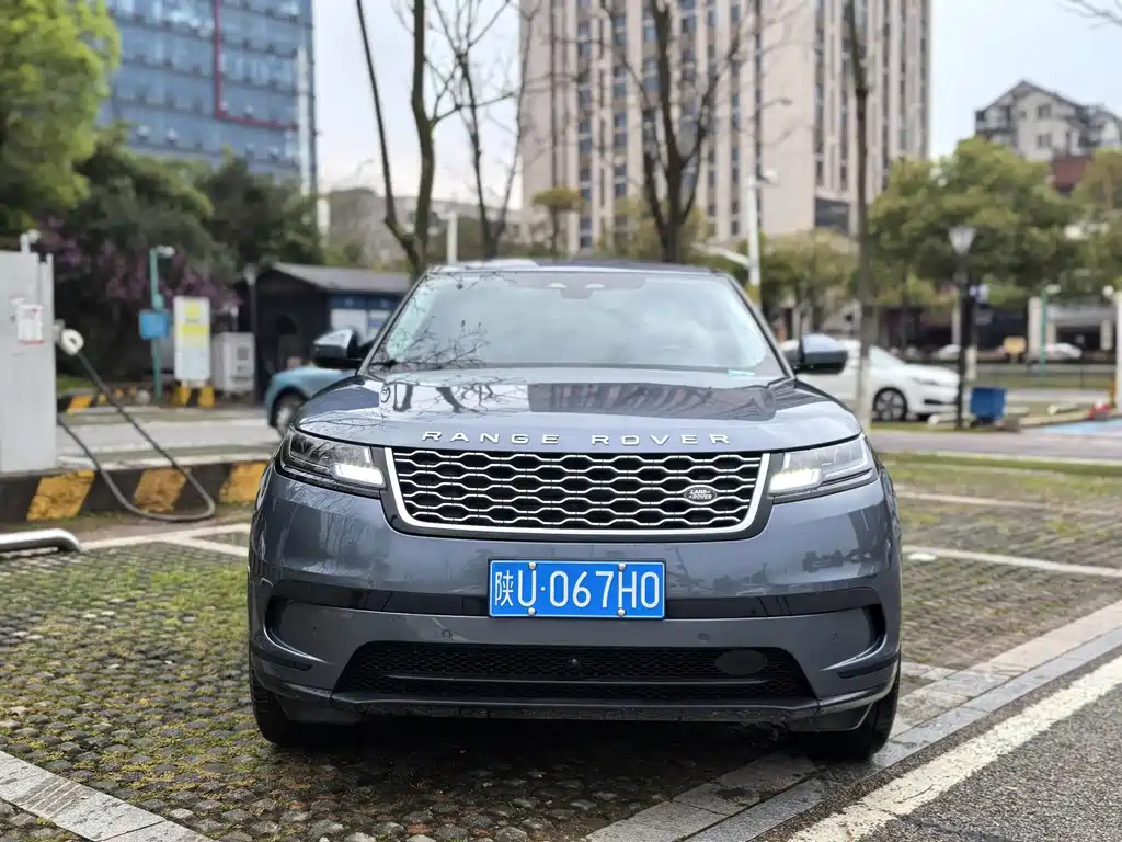 Land Rover Velar 2022 — фото 2
