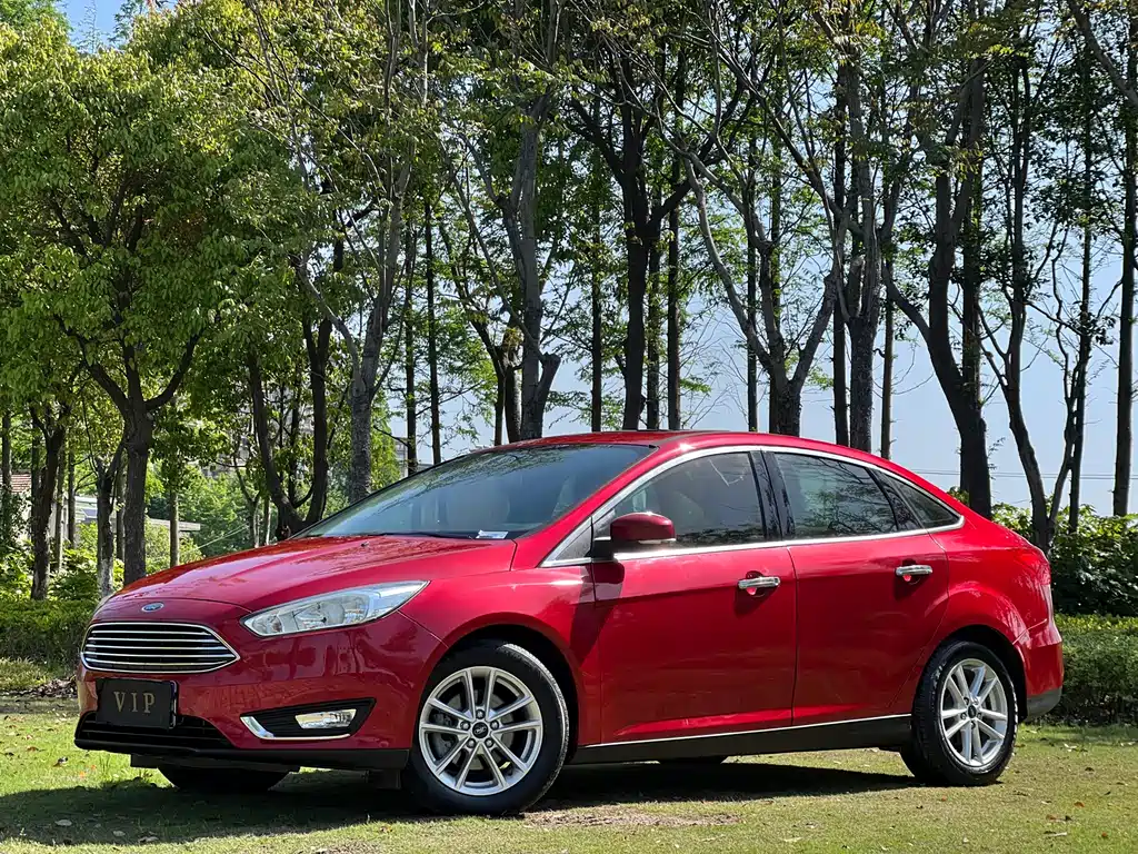 Ford Focus 2016 — фото 10