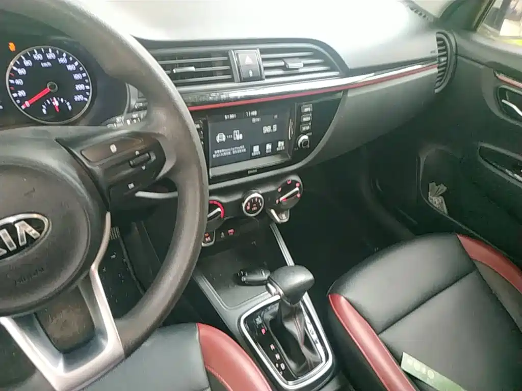 Kia KX Cross 2018 — фото 13