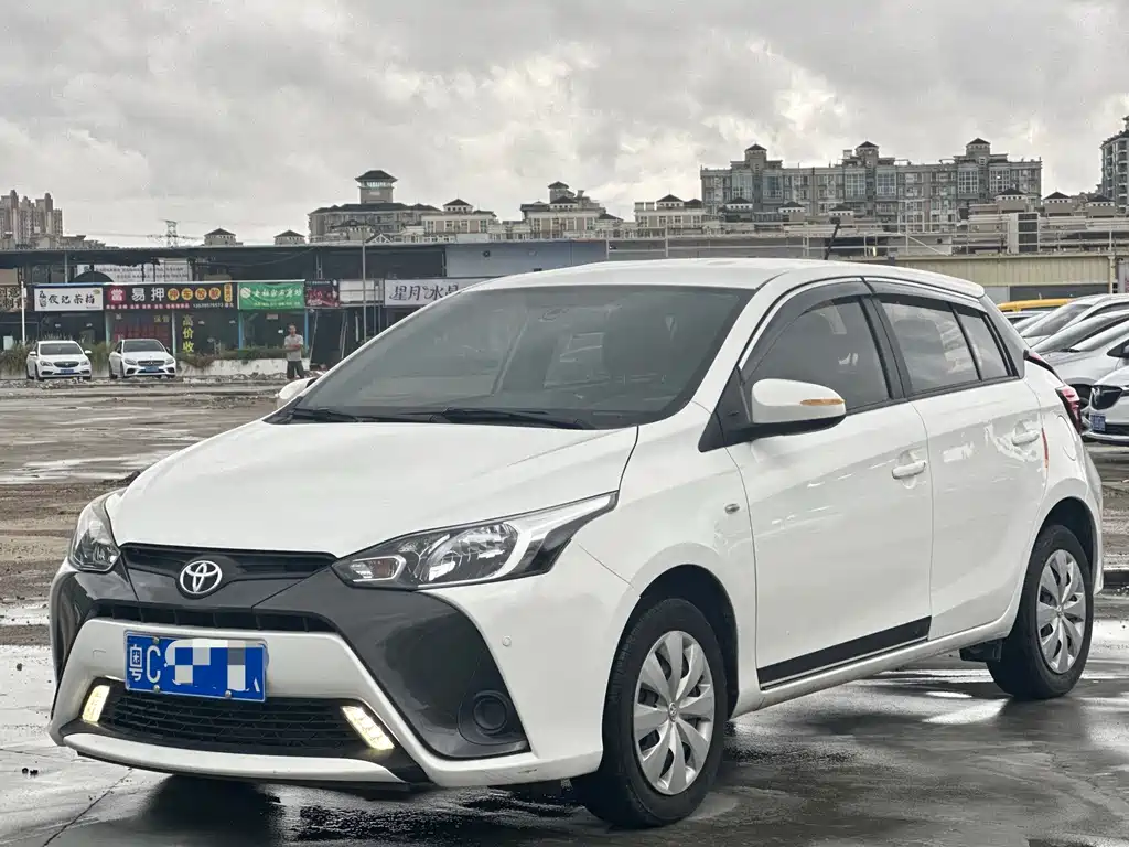 Toyota Yaris L 2019