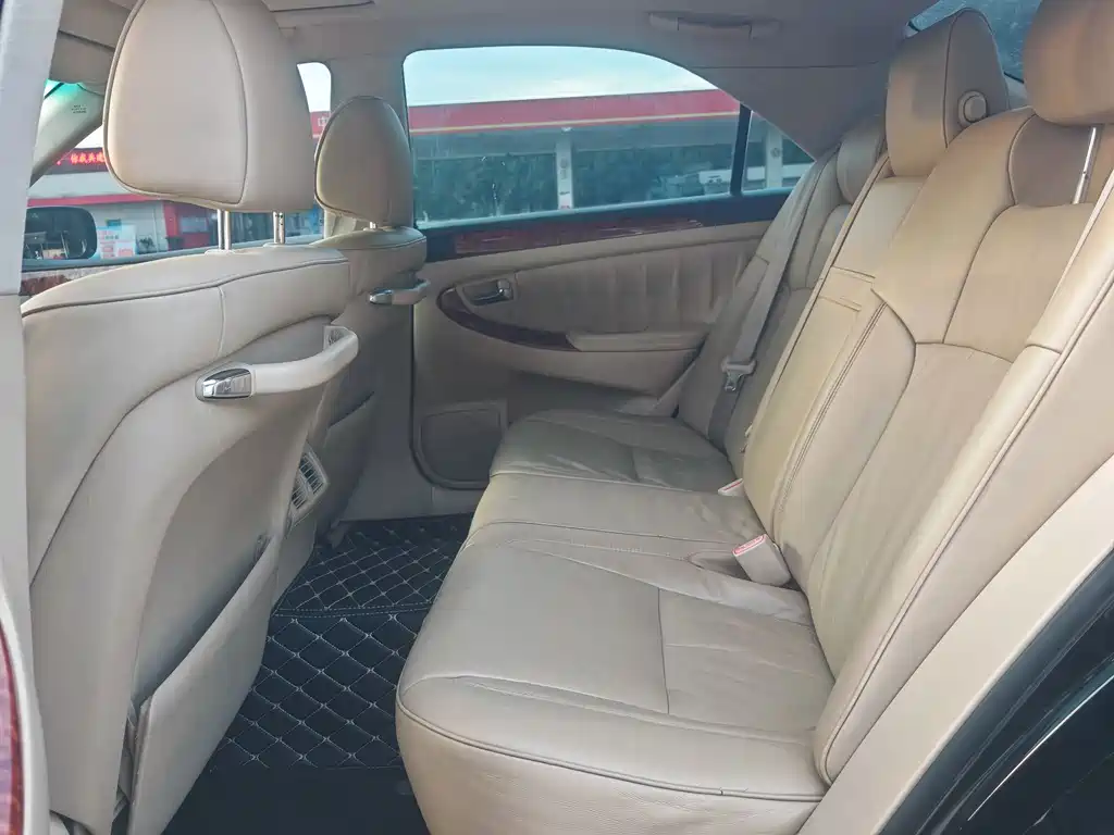 Toyota Crown 2005 — фото 10