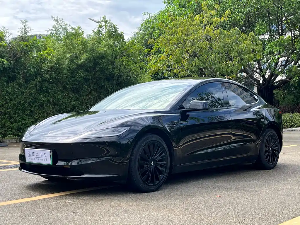Tesla Model 3 2023 — фото 1
