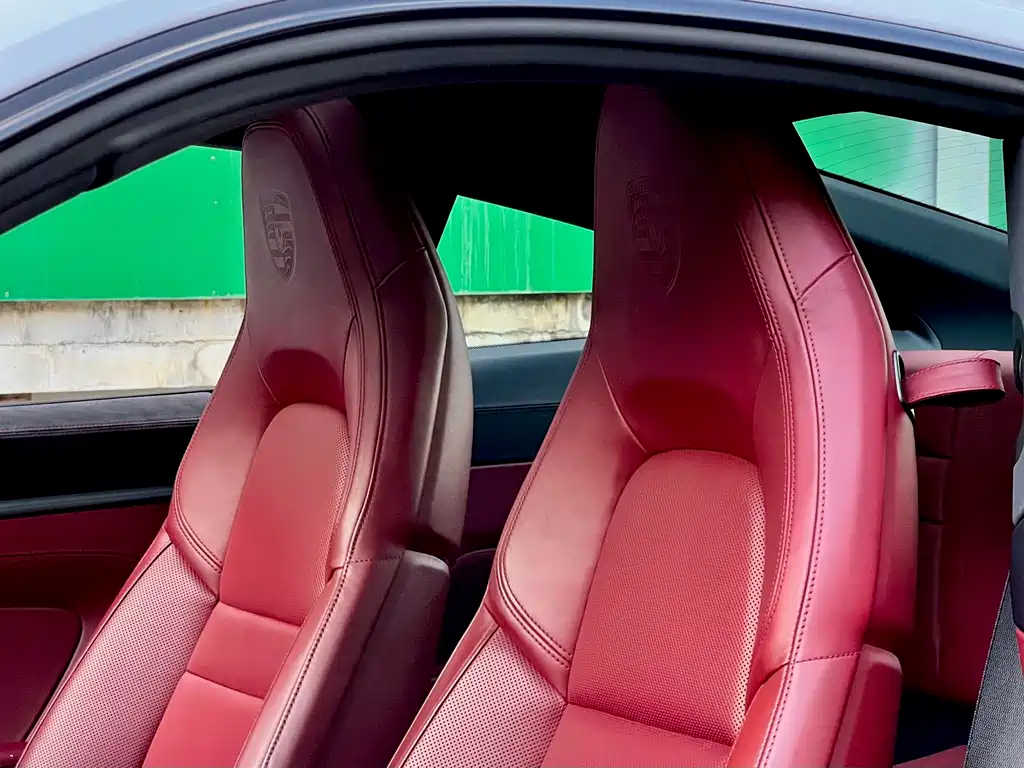 Porsche 911 2020 — фото 12