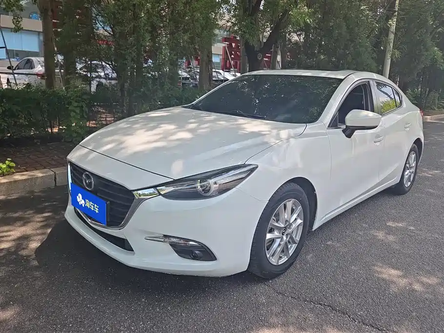 Mazda 3 Axela 2017 — фото 1