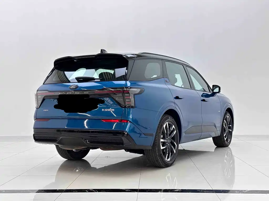 Ford Edge 2023 — фото 3