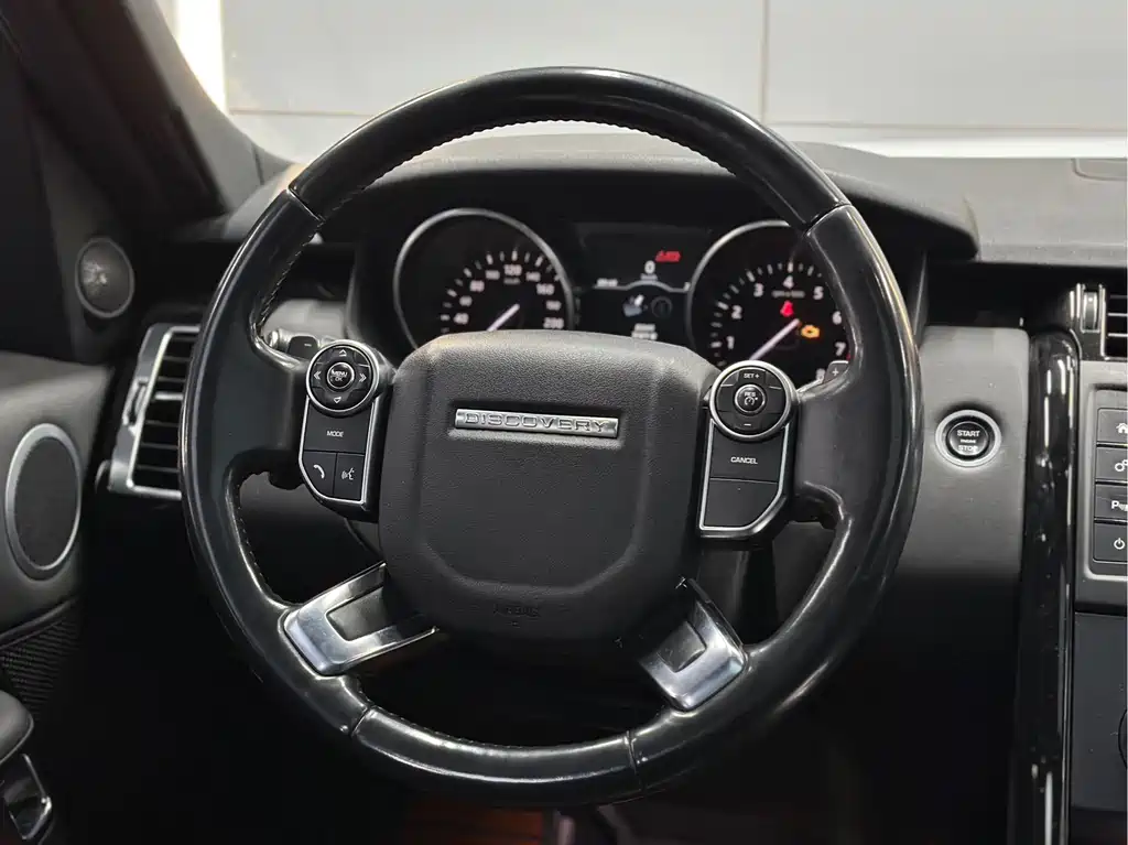 Land Rover Discovery 2018 — фото 7