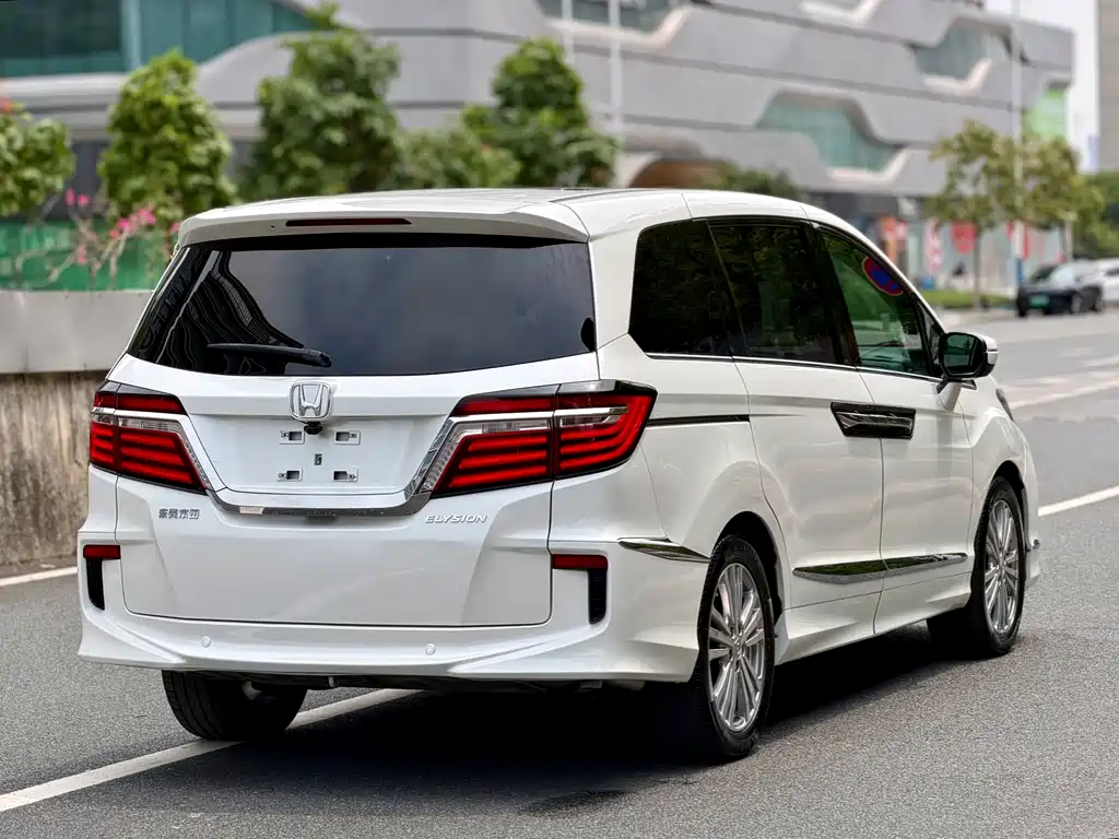 Honda Elysion 2019 — фото 5