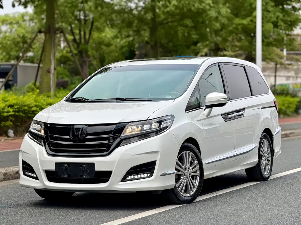 Honda Elysion 2019 — фото 1