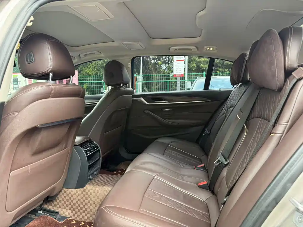 BMW 5 Series 2019