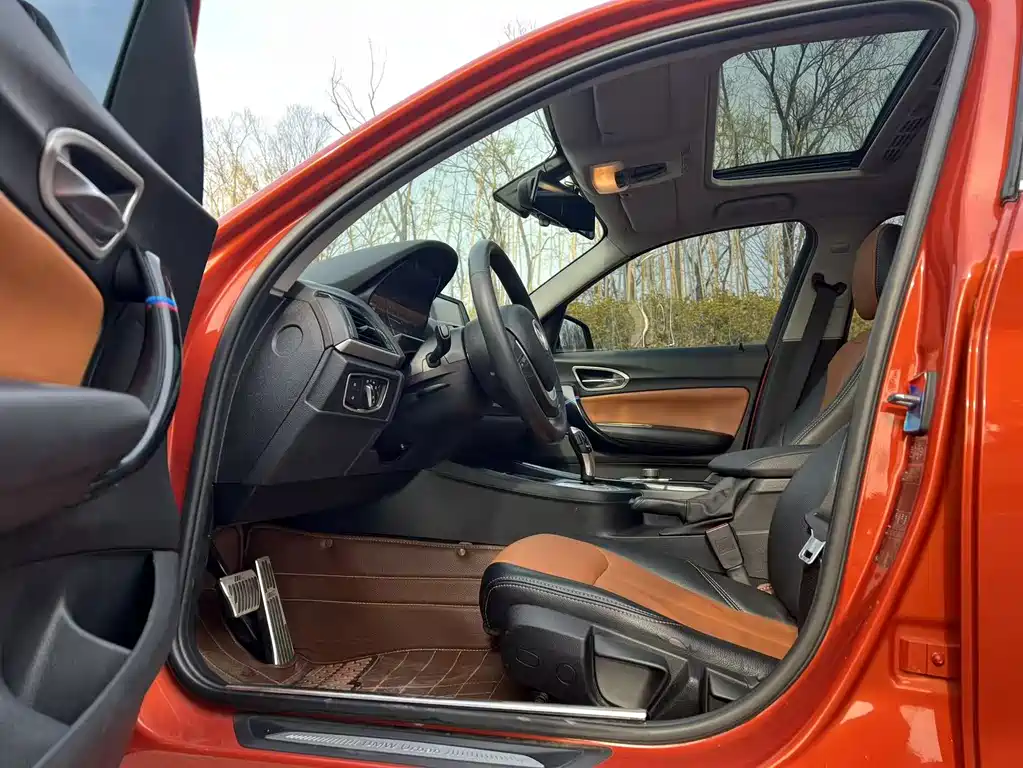 BMW 1 Series 2015 — фото 14