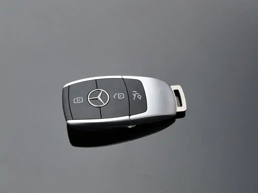 Mercedes-Benz GLC 2020 — фото 19
