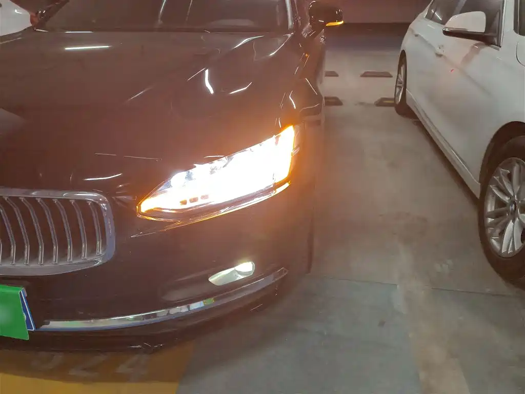Volvo S90 2021 — фото 24
