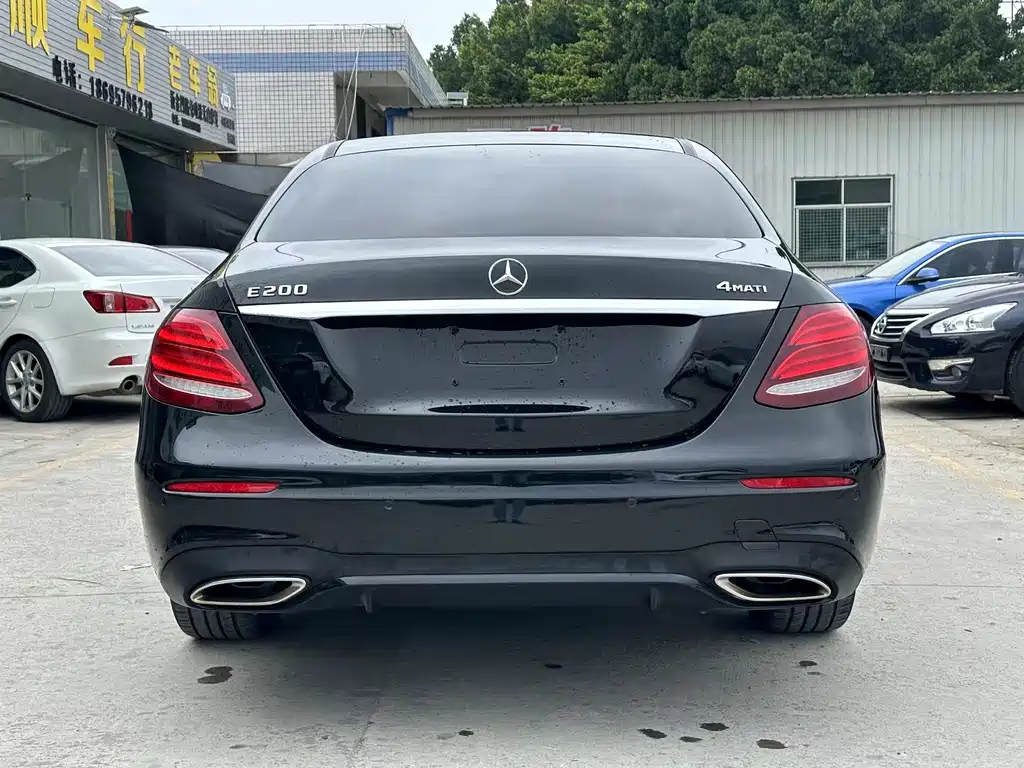 Mercedes-Benz E-Class 2018 — фото 9