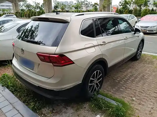 Volkswagen Tiguan L 2017