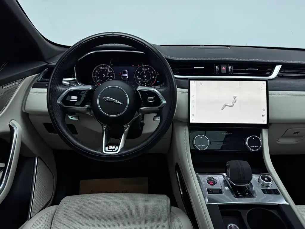 Jaguar F-PACE 2021 — фото 14