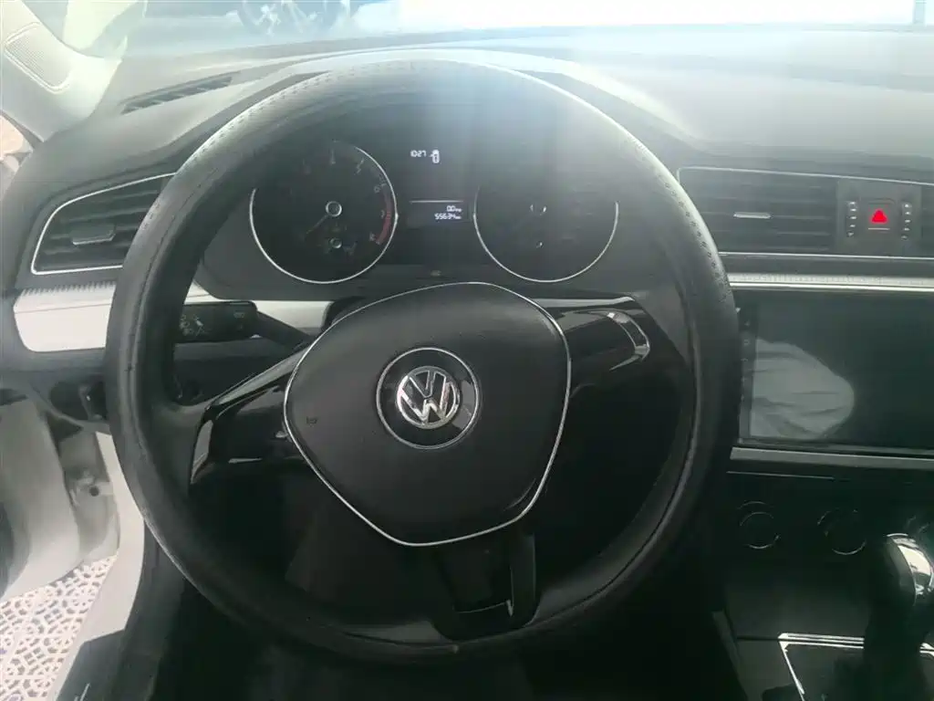 Volkswagen Lamando 2018 — фото 11