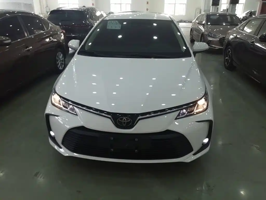 Toyota Corolla 2021 — фото 3