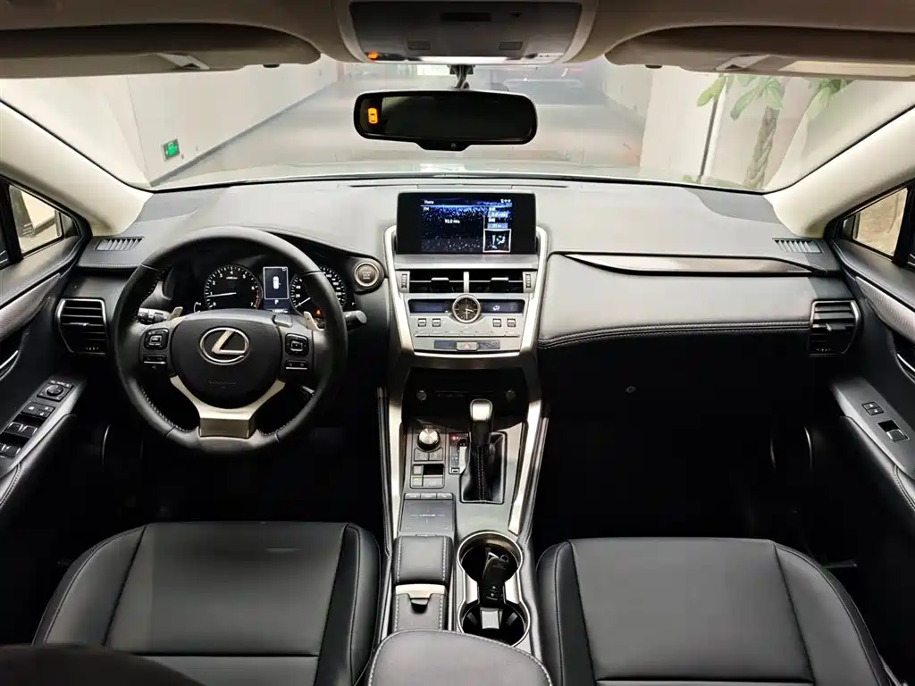 Lexus NX 2019 — фото 13