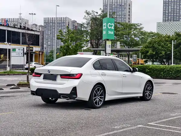 BMW 3 Series 2023