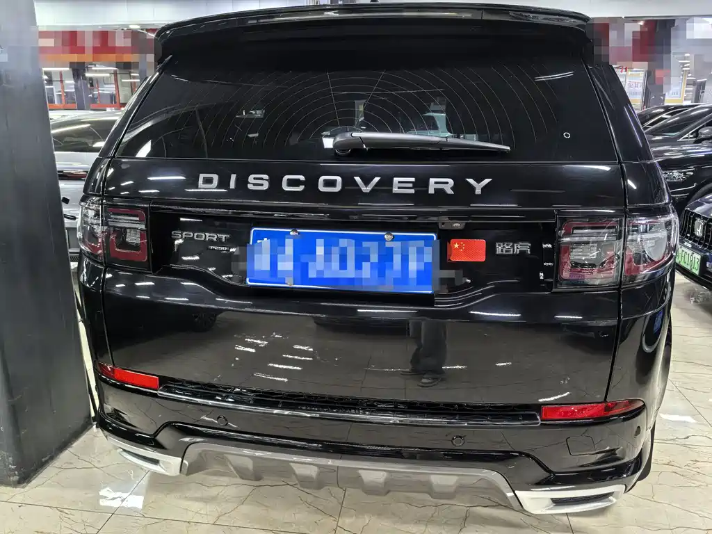 Land Rover Discovery Sport 2023 — фото 5