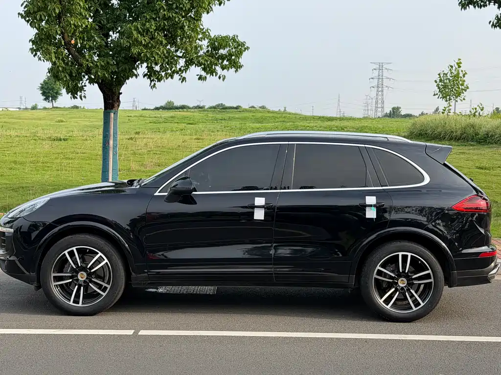 Porsche Cayenne 2017 — фото 4