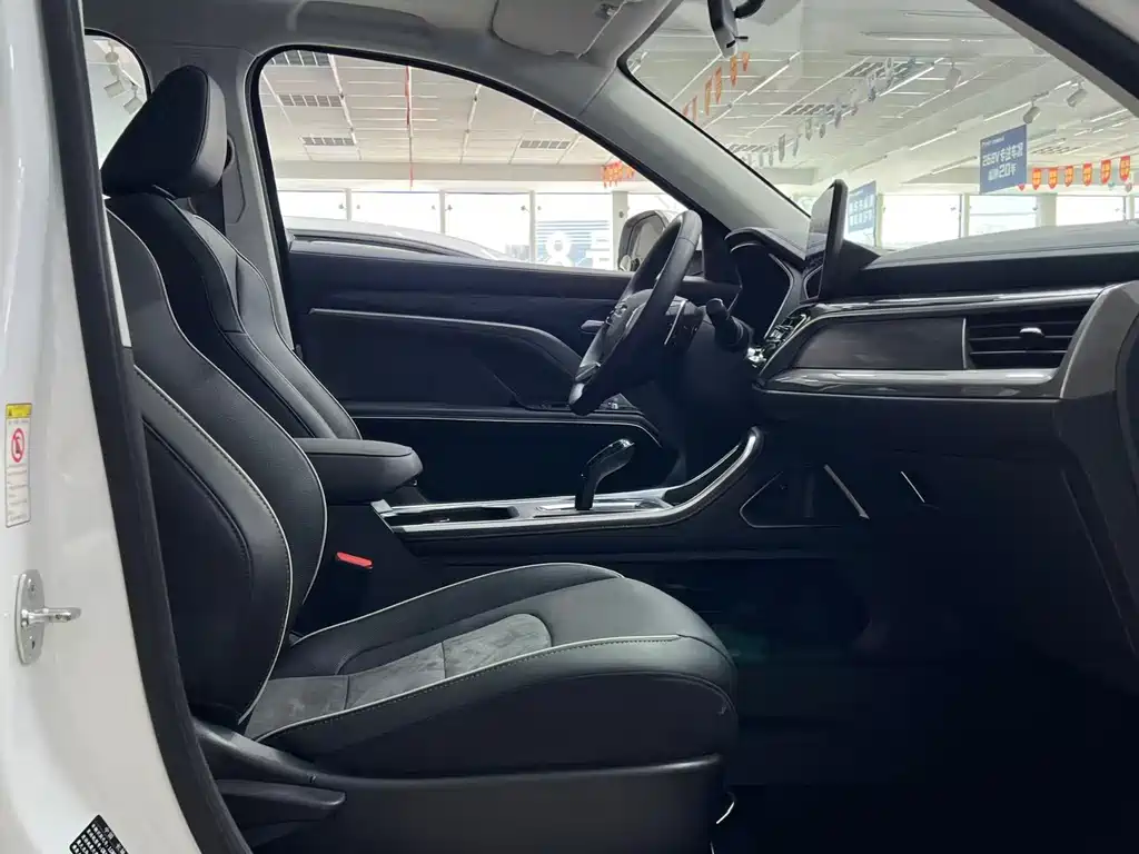 Haval H6 2023 — фото 13