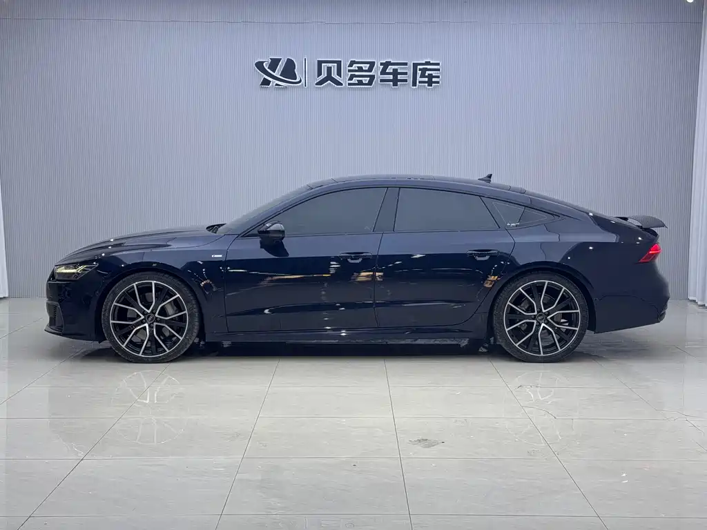Audi A7 2023 — фото 2