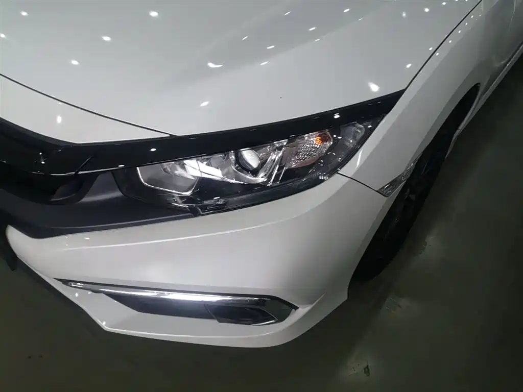 Honda Civic 2020 — фото 24