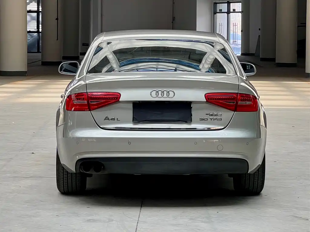 Audi A4L 2016 — фото 10