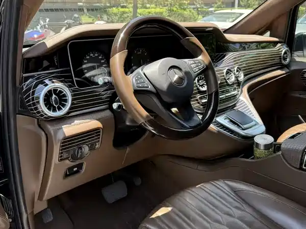 Mercedes-Benz Vito 2024