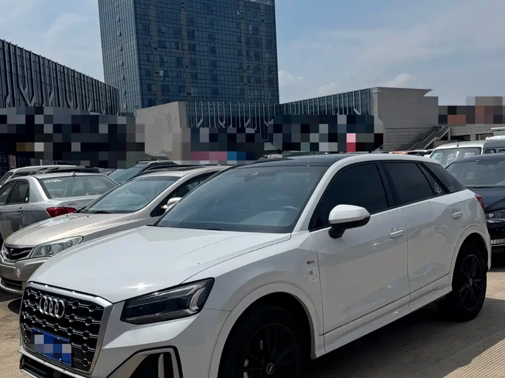 Audi Q2L 2022
