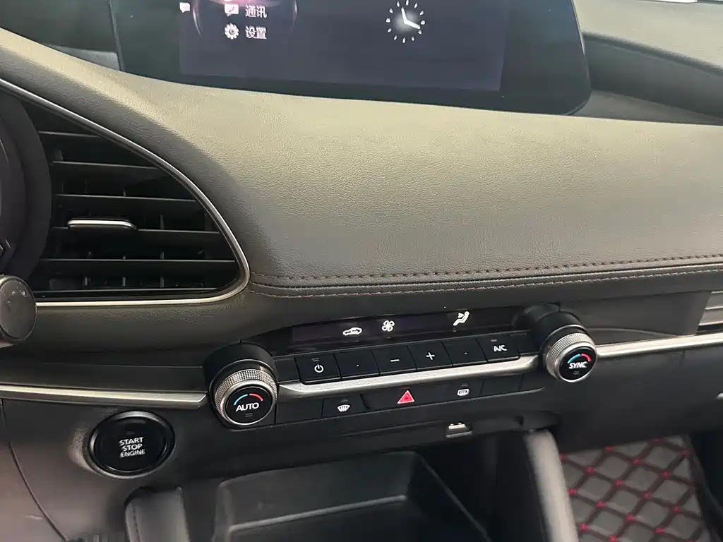 Mazda 3 Axela 2019 — фото 20