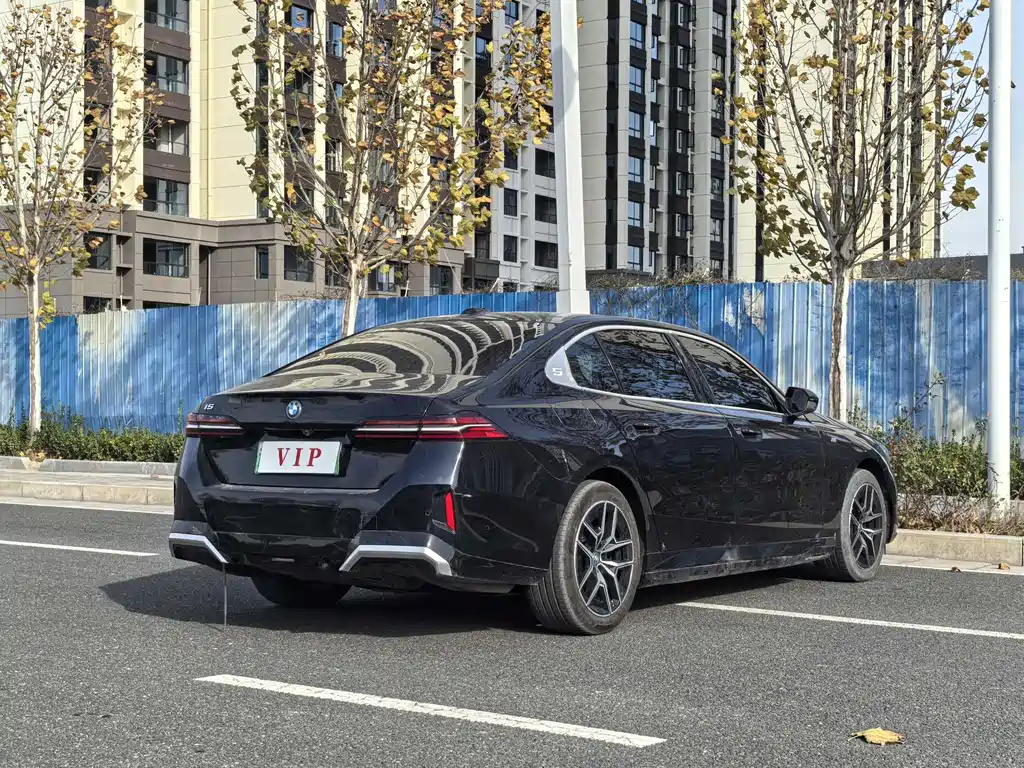 BMW i5 2024 — фото 4