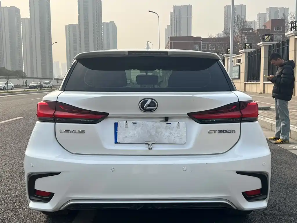 Lexus CT 2021 — фото 12