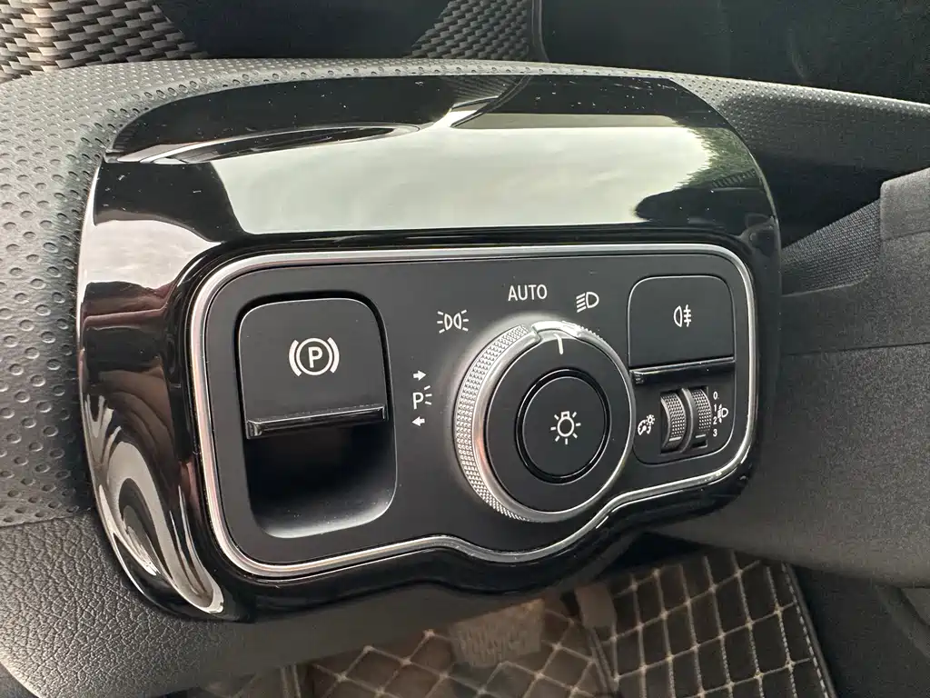 Mercedes-Benz A-Class 2021 — фото 20