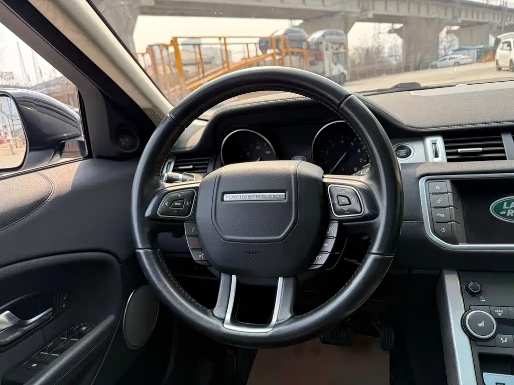 Land Rover Evoque 2016 — фото 12