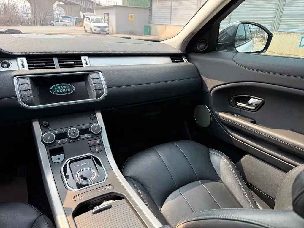 Land Rover Evoque 2016 — фото 13