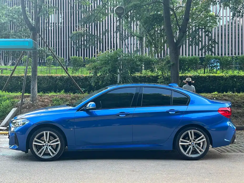 BMW 1 Series 2020 — фото 4