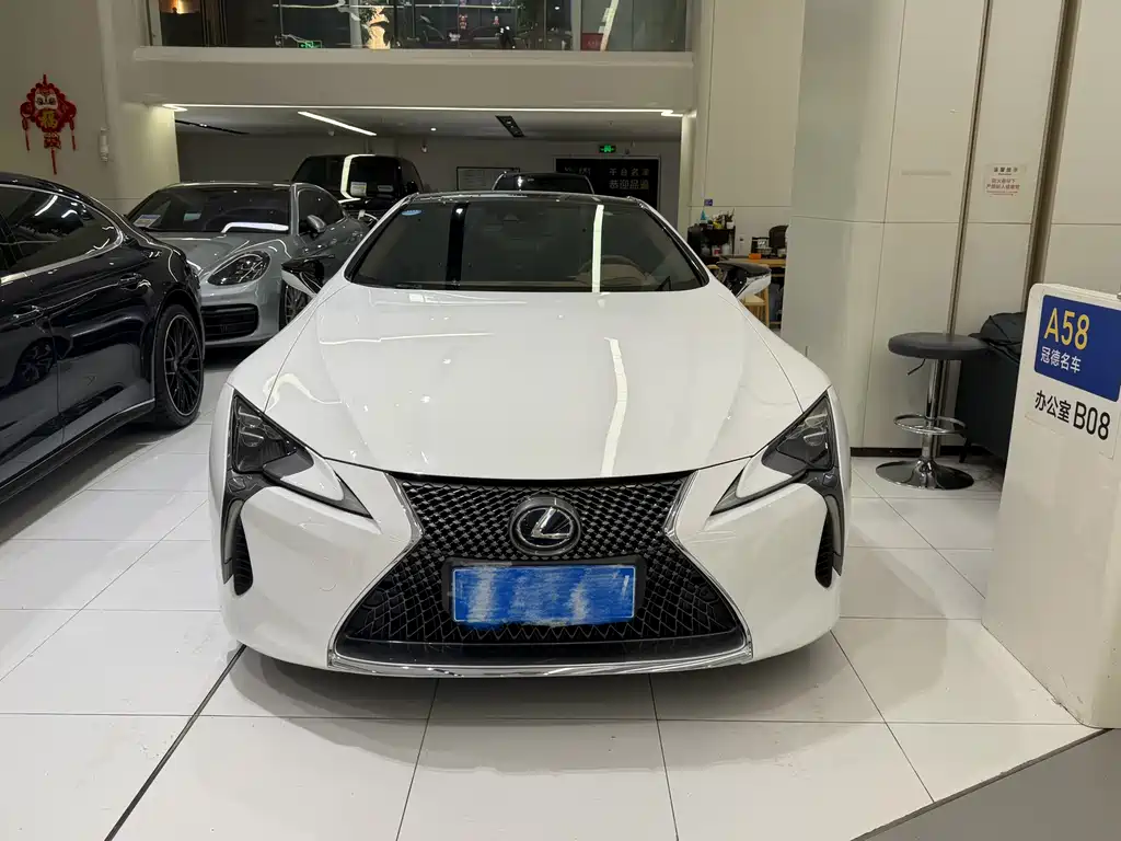 Lexus LC 2018 — фото 2