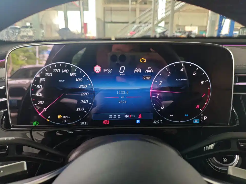 Mercedes-Benz E-Class 2025 — фото 20